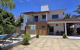 Casa dos Ipês com 3 suítes, piscina e área gourmet